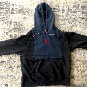 Jordan sweatshirt size:large